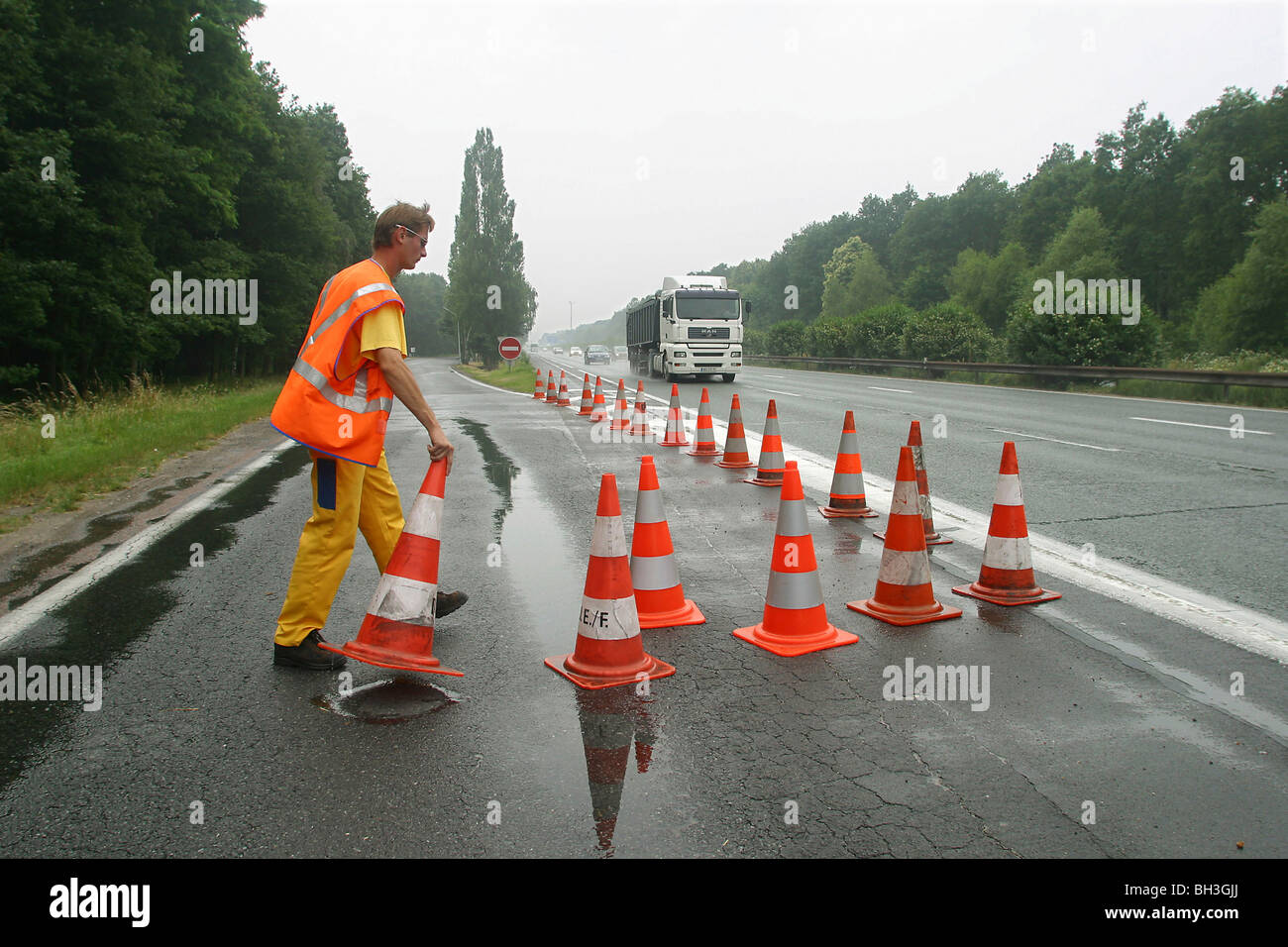 PATROLLER, autoroute A6, SEINE ET MARNE (77) Banque D'Images