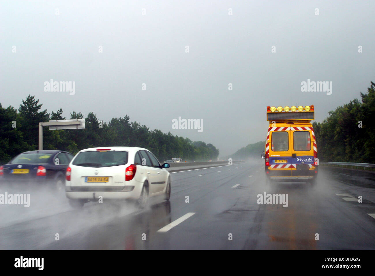 PATROLLER, autoroute A6, SEINE ET MARNE (77) Banque D'Images