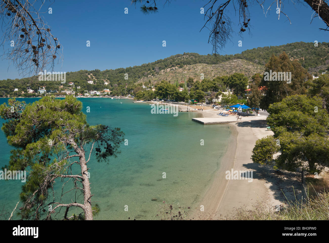 Megalo Neorio plage, l'île de Poros, Grèce Banque D'Images