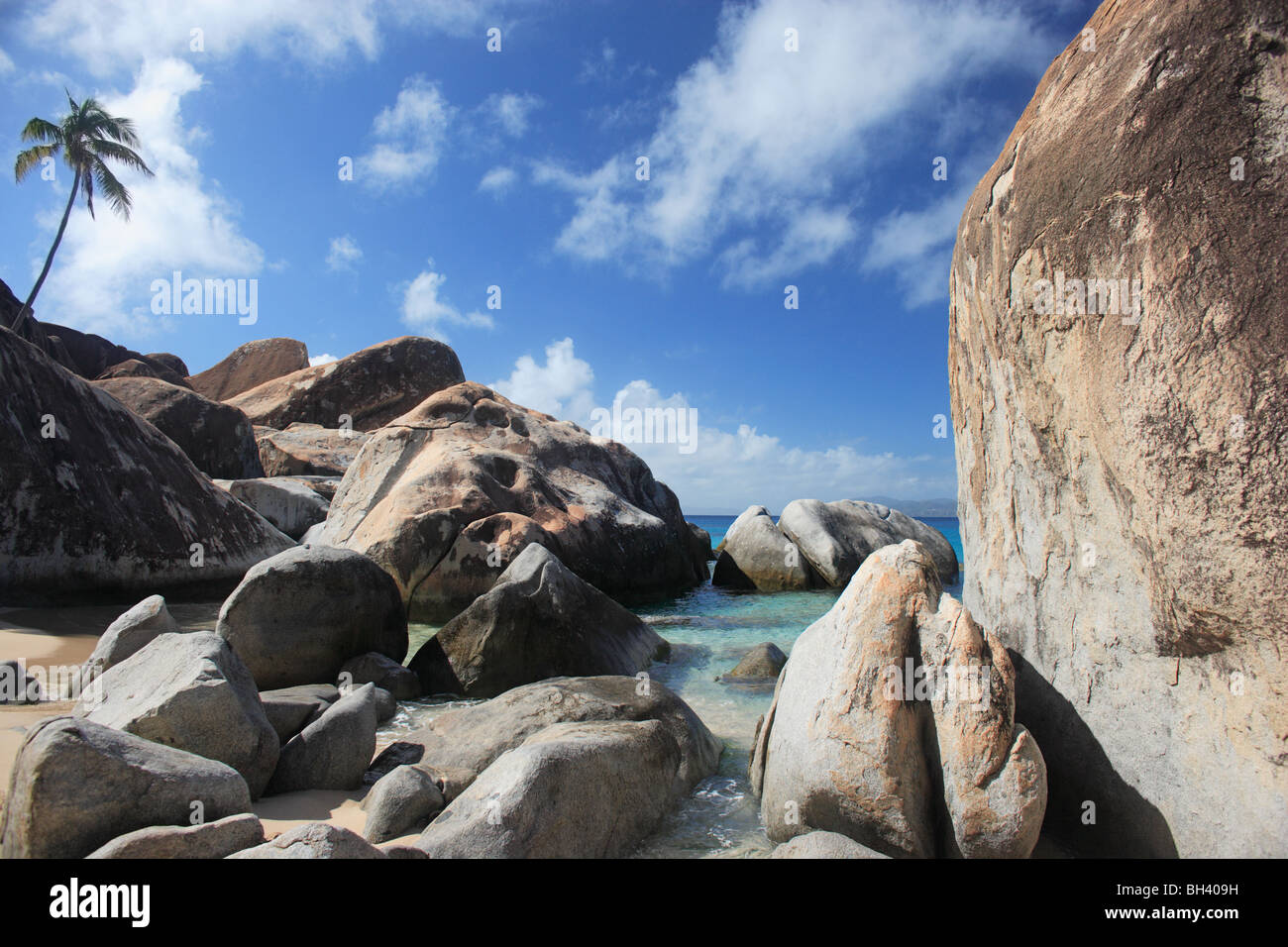 Plage tropicale et rochers, Devil's Bay, Virgin Gorda, îles Vierges britanniques, les Caraïbes Banque D'Images