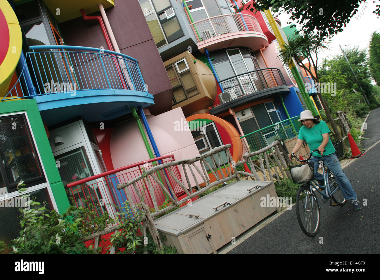 Images de la 9 appartements résidentiels, connu sous le nom de "destin réversible- Lofts En mémoire de Helen Keller', à Mitaka, Tokyo, Japon Banque D'Images