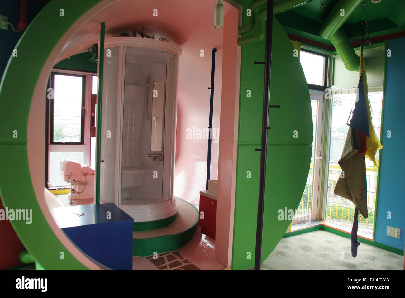 Images de la 9 appartements résidentiels, connu sous le nom de "destin réversible- Lofts En mémoire de Helen Keller', à Mitaka, Tokyo, Japon Banque D'Images