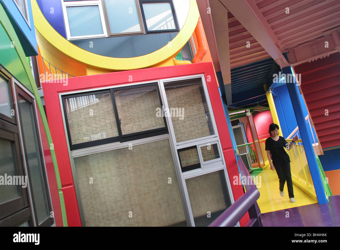 Images de la 9 appartements résidentiels, connu sous le nom de "destin réversible- Lofts En mémoire de Helen Keller', à Mitaka, Tokyo, Japon Banque D'Images