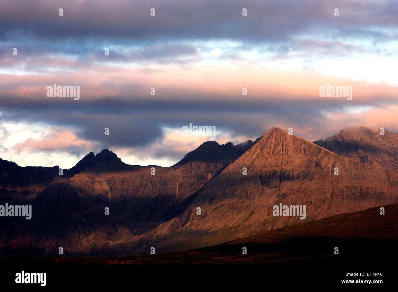 Cuillin hills sur l'île de Skye. Banque D'Images
