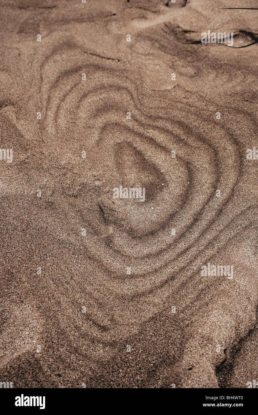 Les patrons de sable sur Achnahaird beach. Banque D'Images