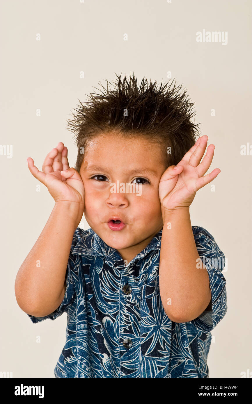 Petit garçon Portrait enfant portrait enfants s'amusant jeu de Childs jeunes happyMR Myrleen © Pearson Banque D'Images