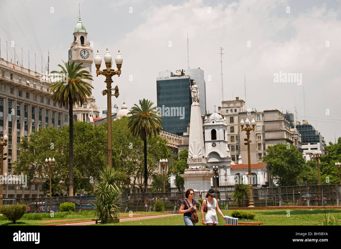 Pyramide de la ville de Buenos Aires Plaza de Mayo Cabildo Banque D'Images