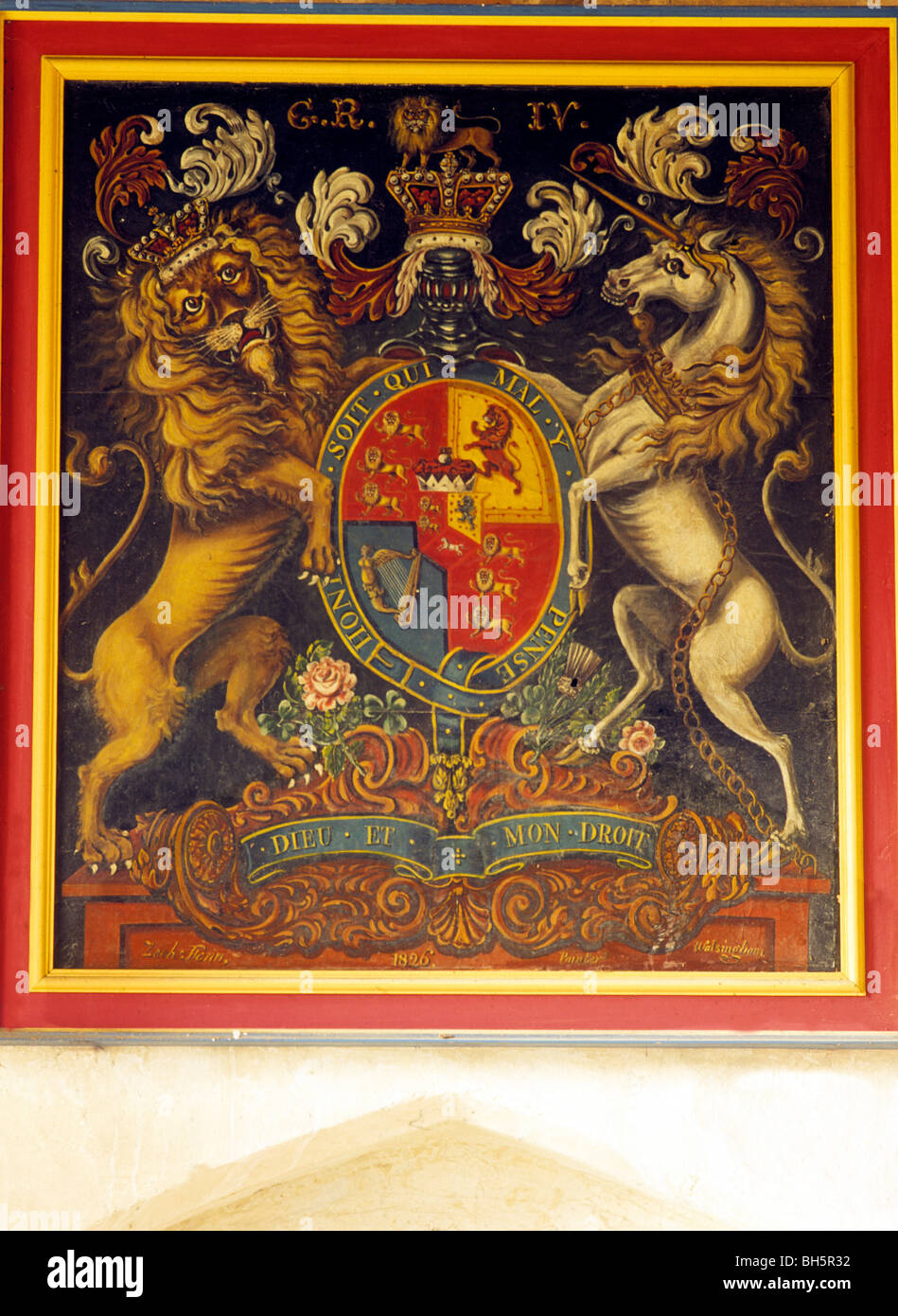 Burnham Norton, armoiries du roi George IV armoiries royales héraldique héraldique anglais appareil lions lion périphériques licornes unicorn Banque D'Images