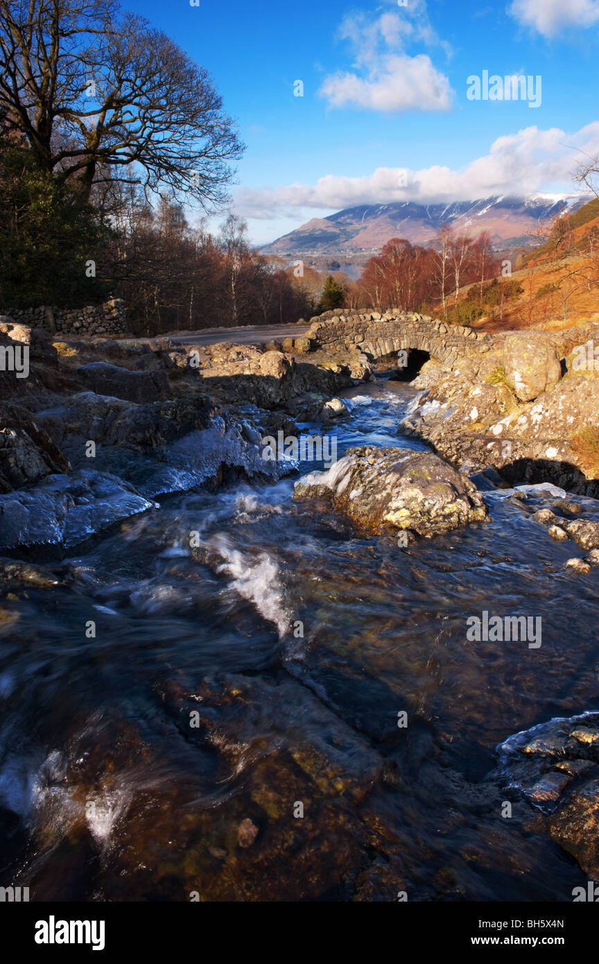 Ashness, pont de Derwentwater, Keswick, Lake District, Cumbria, England, UK. Banque D'Images