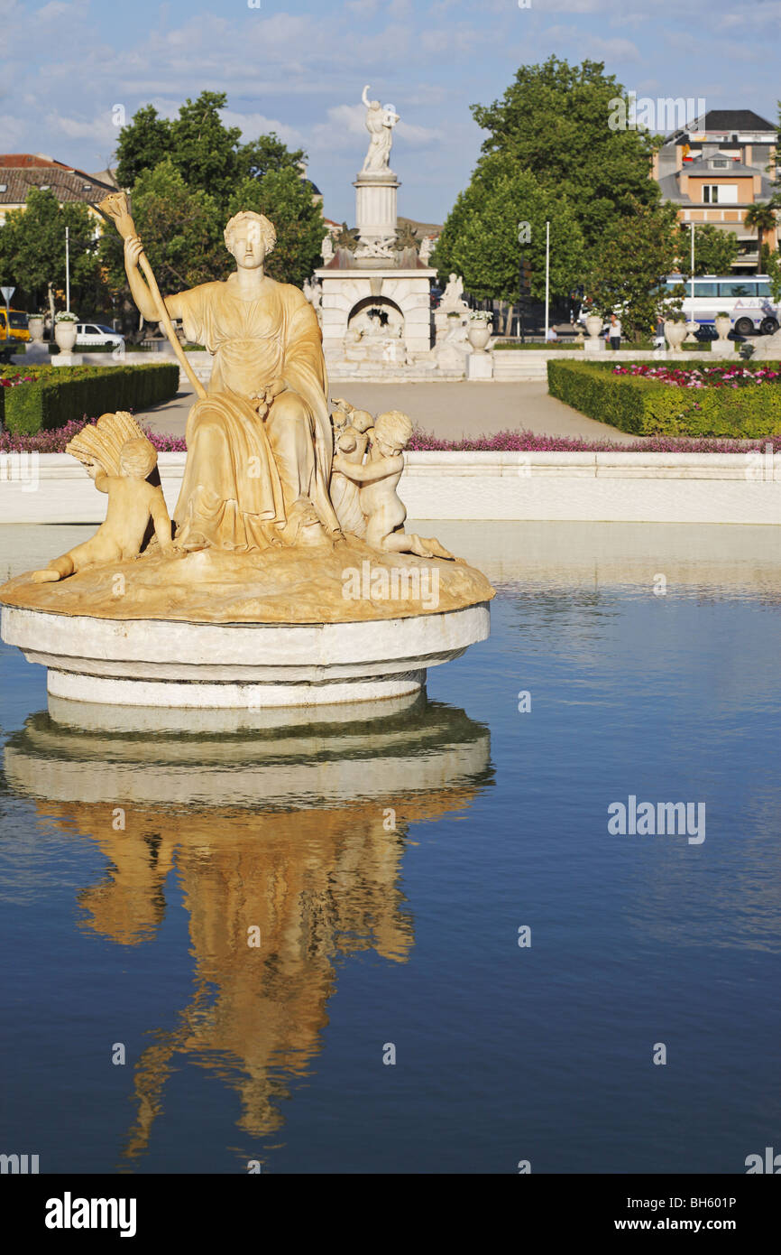 Le parterre jardin, statue de la déesse Cérès, Aranjuez, Espagne Banque D'Images