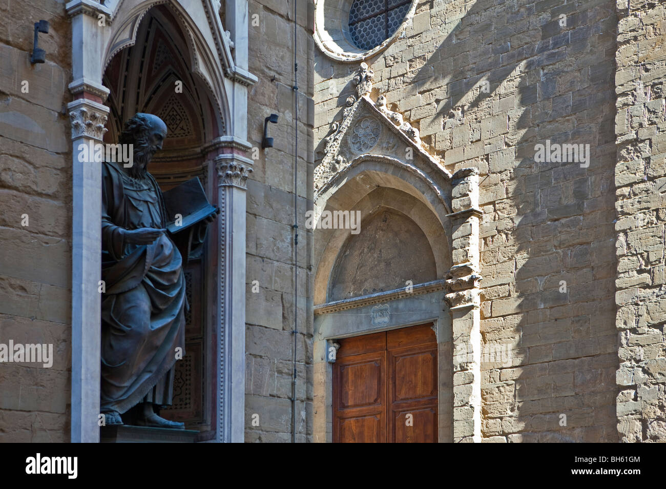 Italie,Toscane,Florence,les tabernacles avec la statue de l'église Orsanmichele dans les sociétés d'avant Banque D'Images