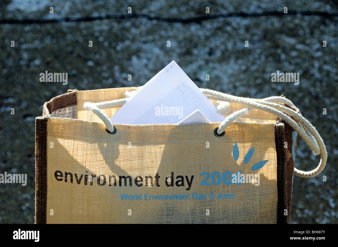 La Journée mondiale de l'environnement le sac en coton réutilisable Banque D'Images