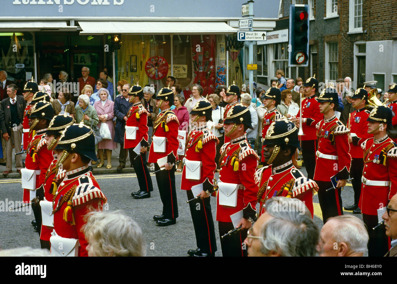 Musique militaire britannique jouant dans St Helier, Jersey, Channel Islands. Banque D'Images