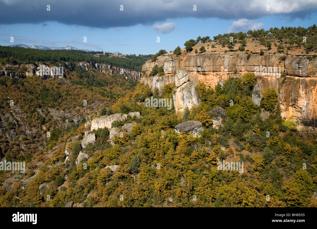 Vue panoramique de canyons en couleurs d'automne Safranbolu Turquie Banque D'Images