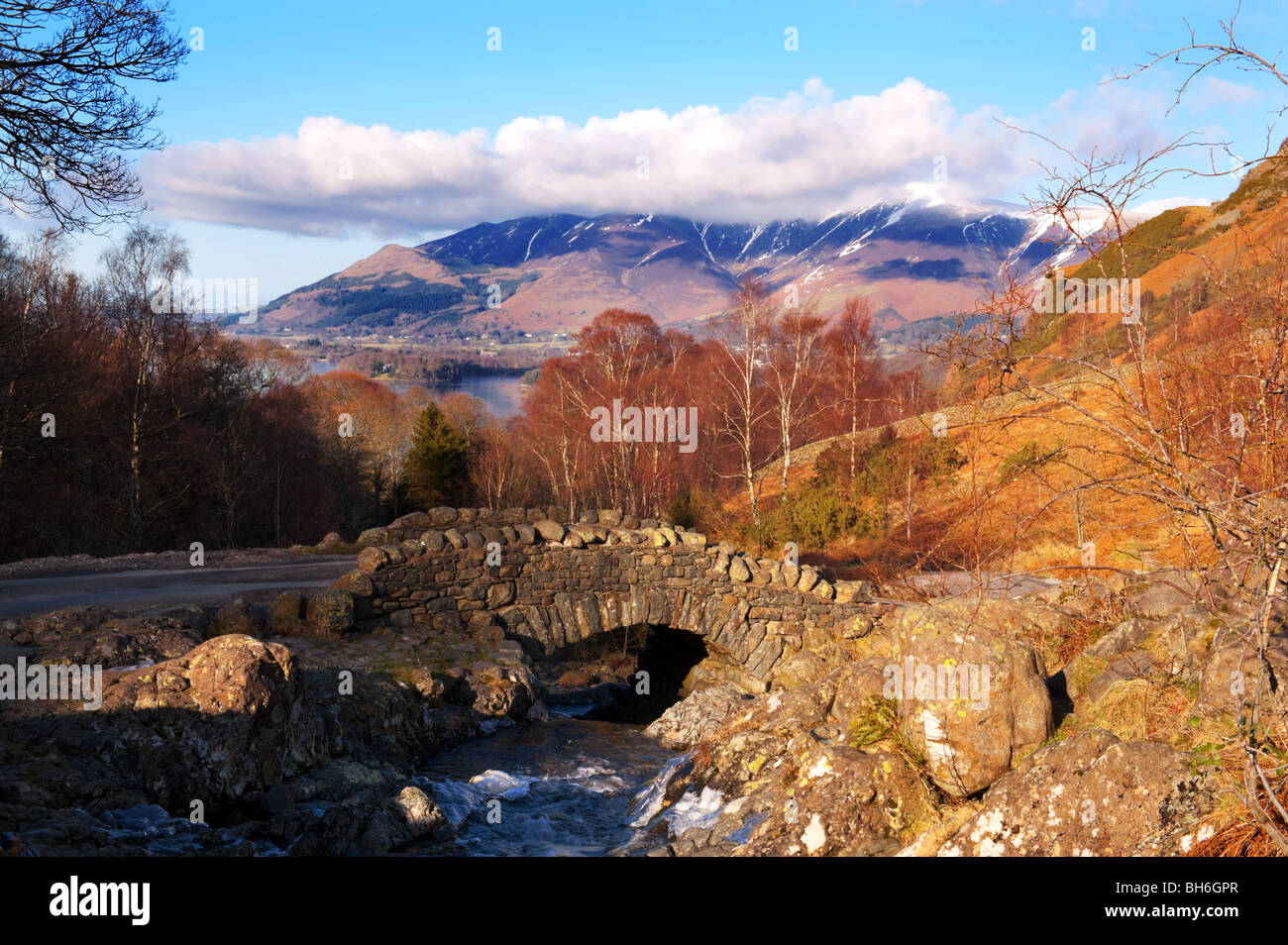 Ashness, pont de Derwentwater, Keswick, Lake District, Cumbria, England, UK. Banque D'Images