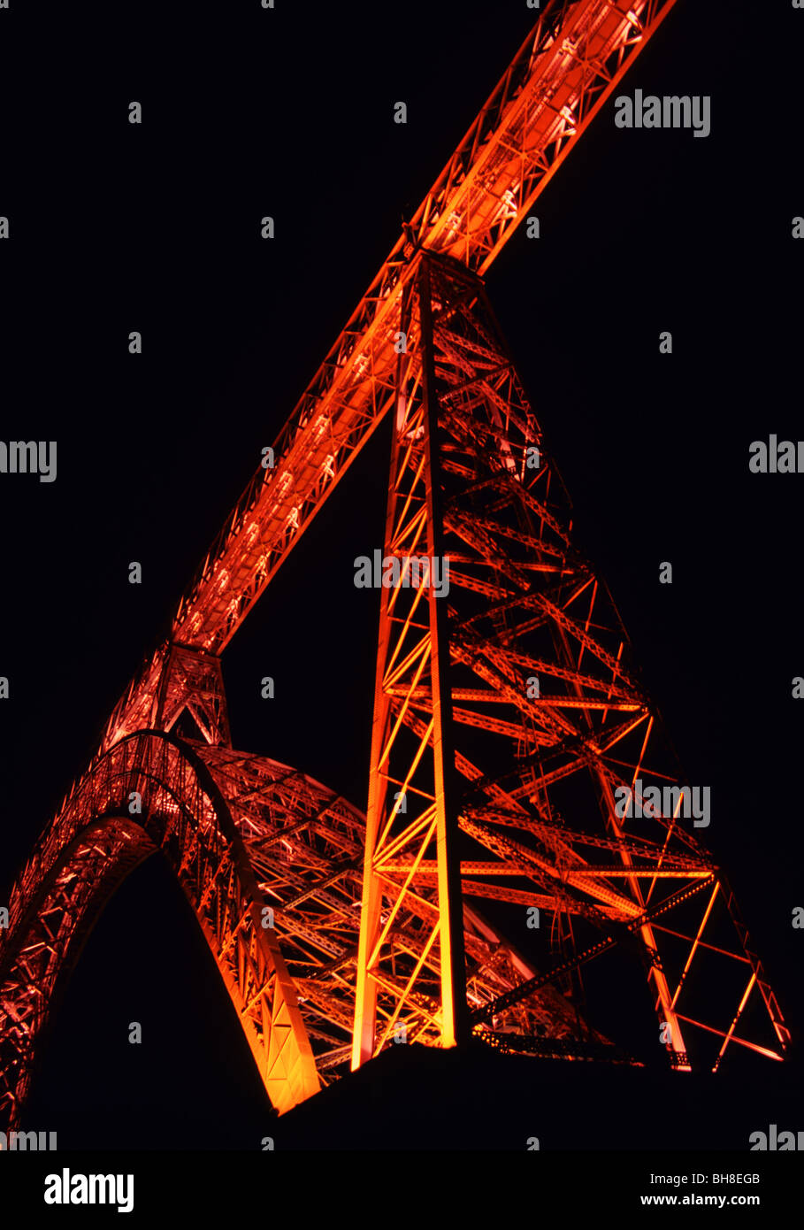 Viaduc de Garabit de nuit, Auvergne, France Banque D'Images