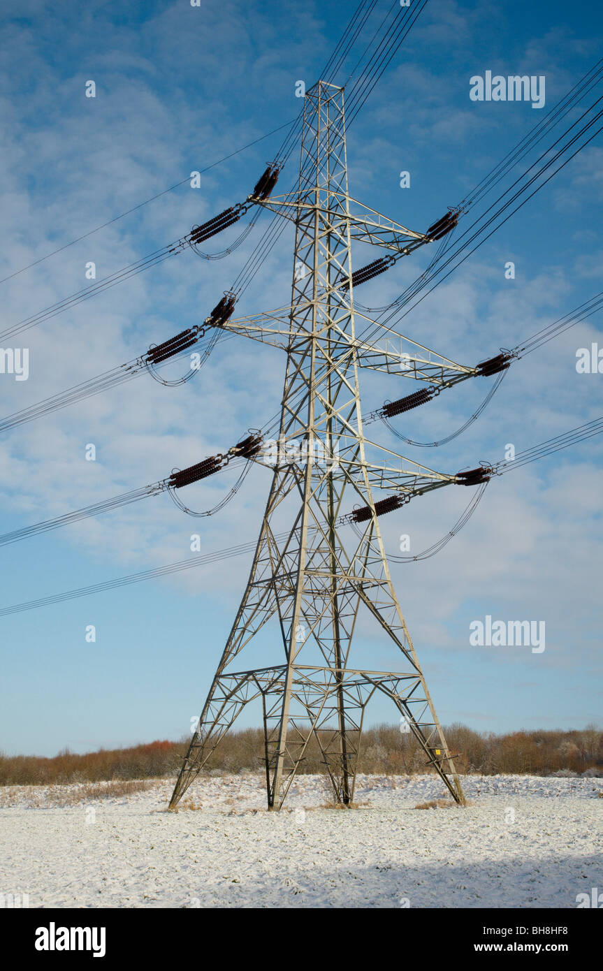 Scène de neige hiver pylône d'électricité Banque D'Images