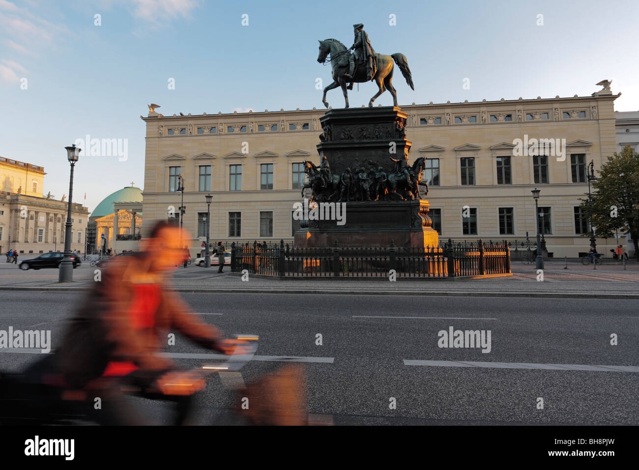 Statue équestre de Frédéric II de Prusse, Unter den Linden, Berlin, Germany, Europe Banque D'Images