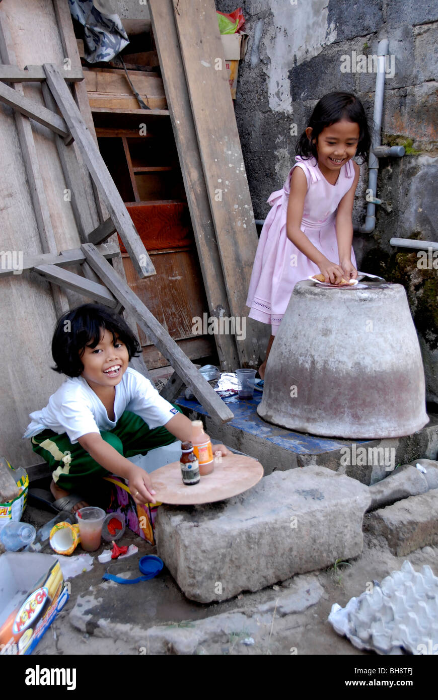 Les enfants musulmans, kuta Kuta Bali taudis , , Banque D'Images