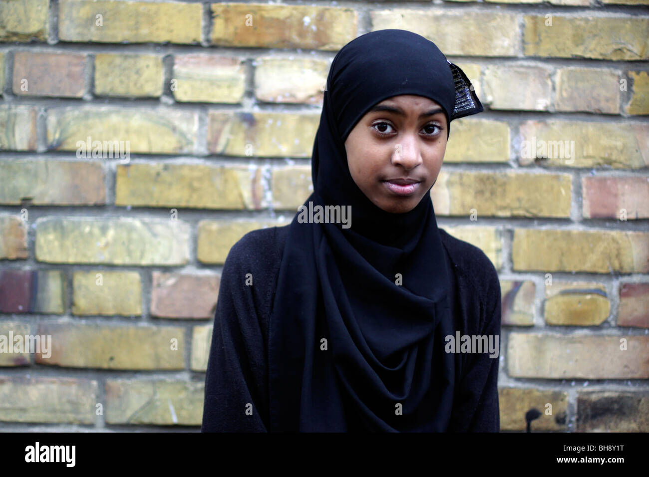 Jeune musulmane à Upton Park, Londres Banque D'Images