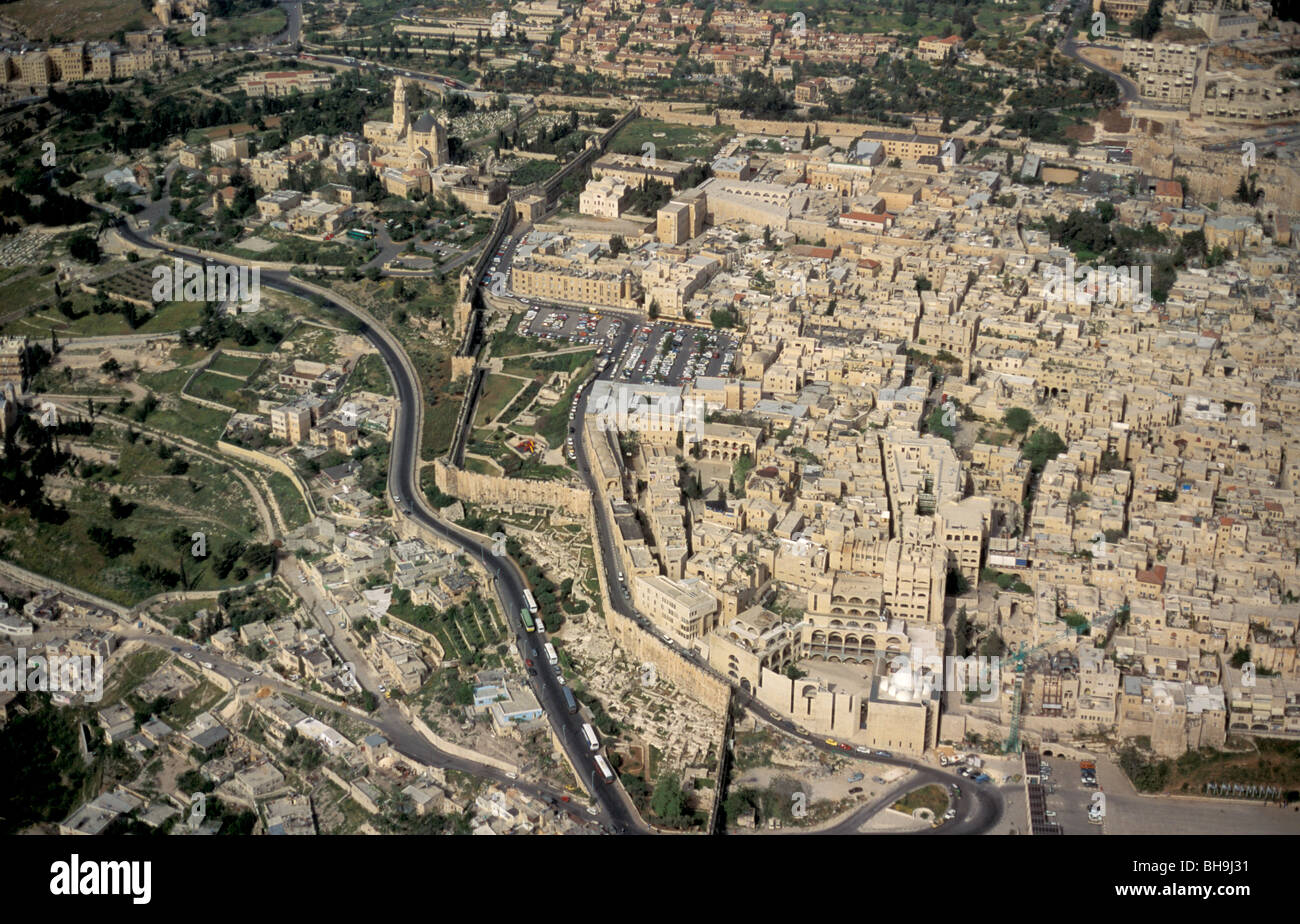 Israël, Jérusalem, une vue aérienne de la vieille ville de Jérusalem et le Mont Sion Banque D'Images