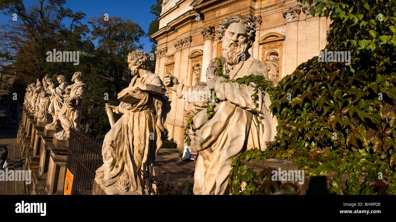 Pologne Cracovie le Baroque Saint Pierre et Saint Paul Apôtres de l'Église statues Banque D'Images