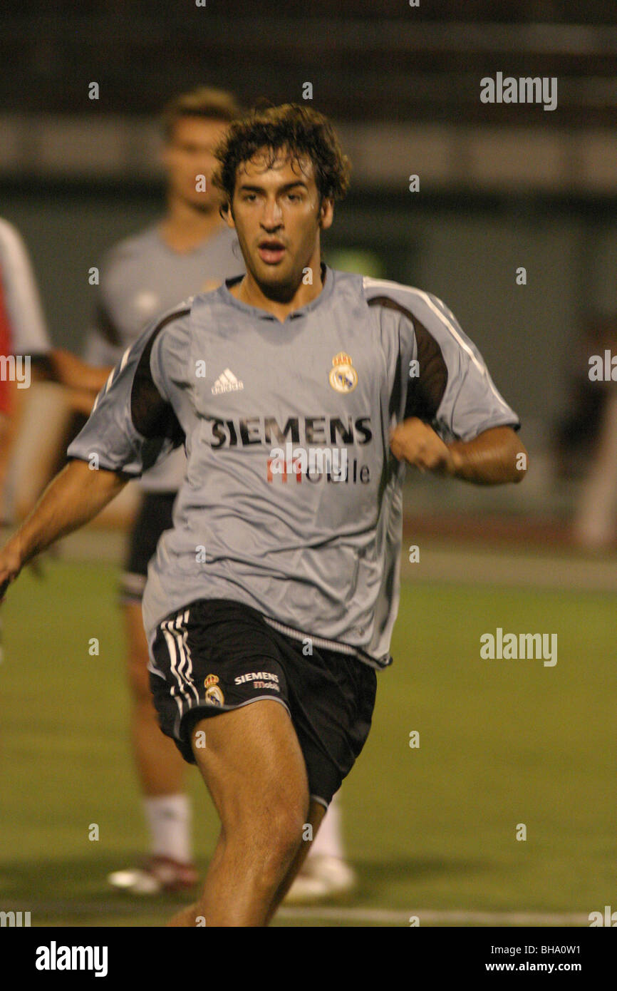 Raul Gonzalez à Training session with real madrid football club. Banque D'Images