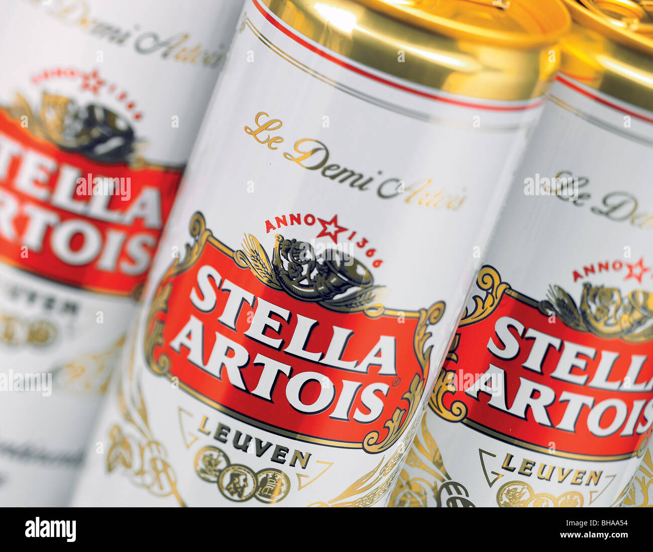 Stella Artois canettes de boissons en aluminium Banque D'Images