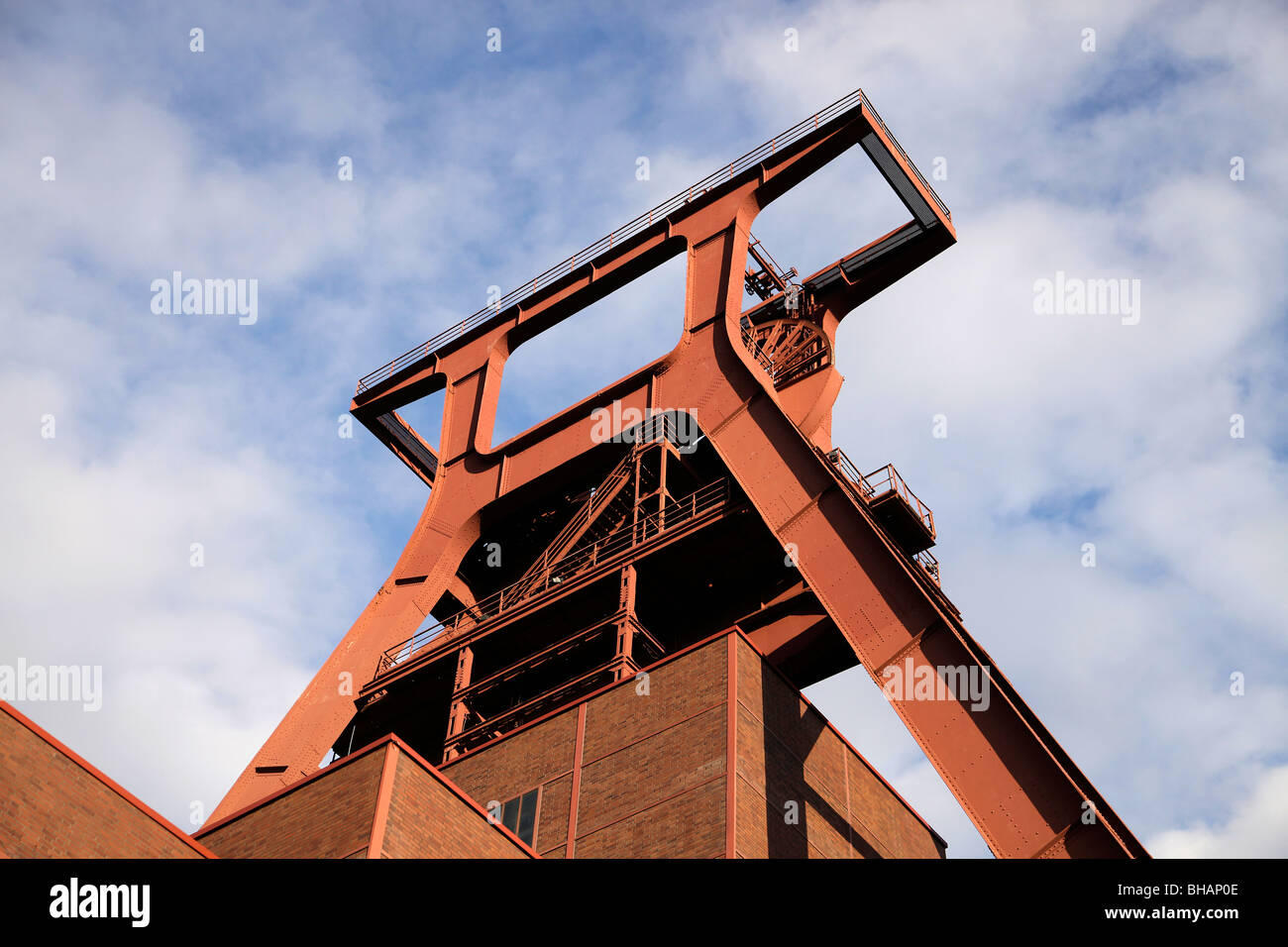 Le châtelet de l'arbre 12 au complexe de la mine de charbon de Zollverein Essen, Rhénanie du Nord-Westphalie, Allemagne Banque D'Images
