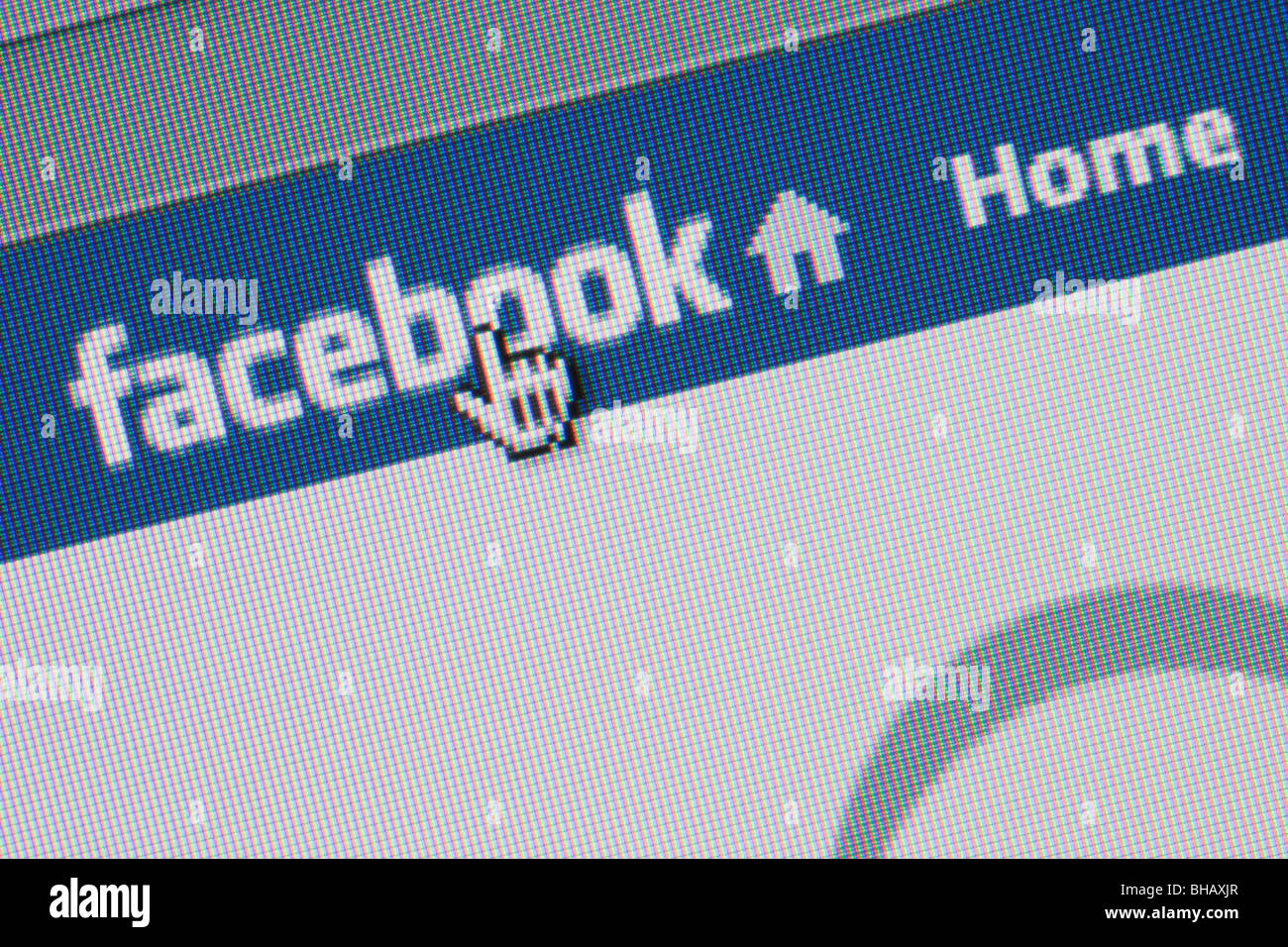 Close-up de capture d'un site de réseautage social Facebook logo sur page d'accueil avec des flèches pointant. Angleterre Royaume-uni Grande-Bretagne Banque D'Images