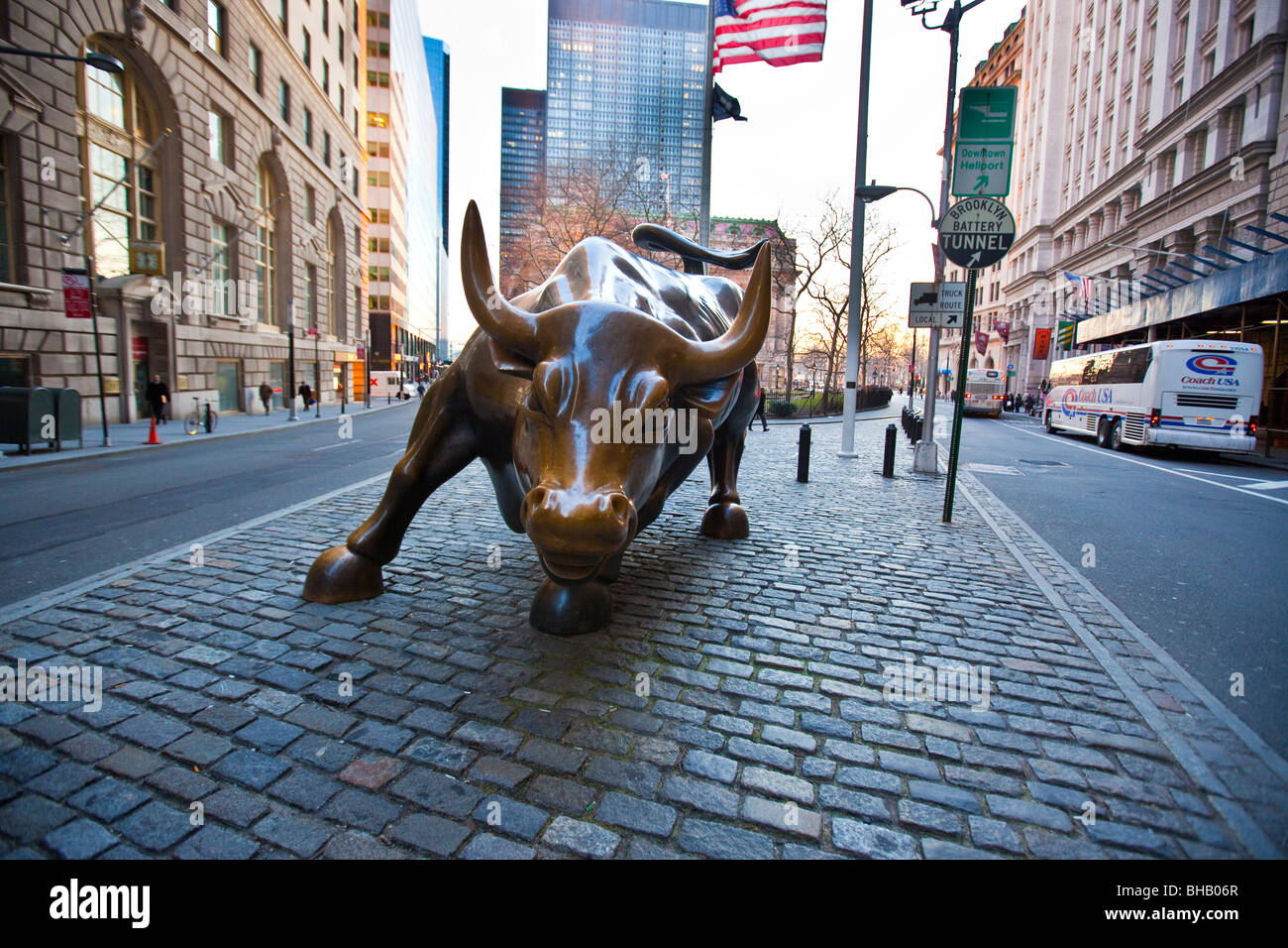 Wall Street Bull dans le centre-ville de Manhattan, NYC Banque D'Images