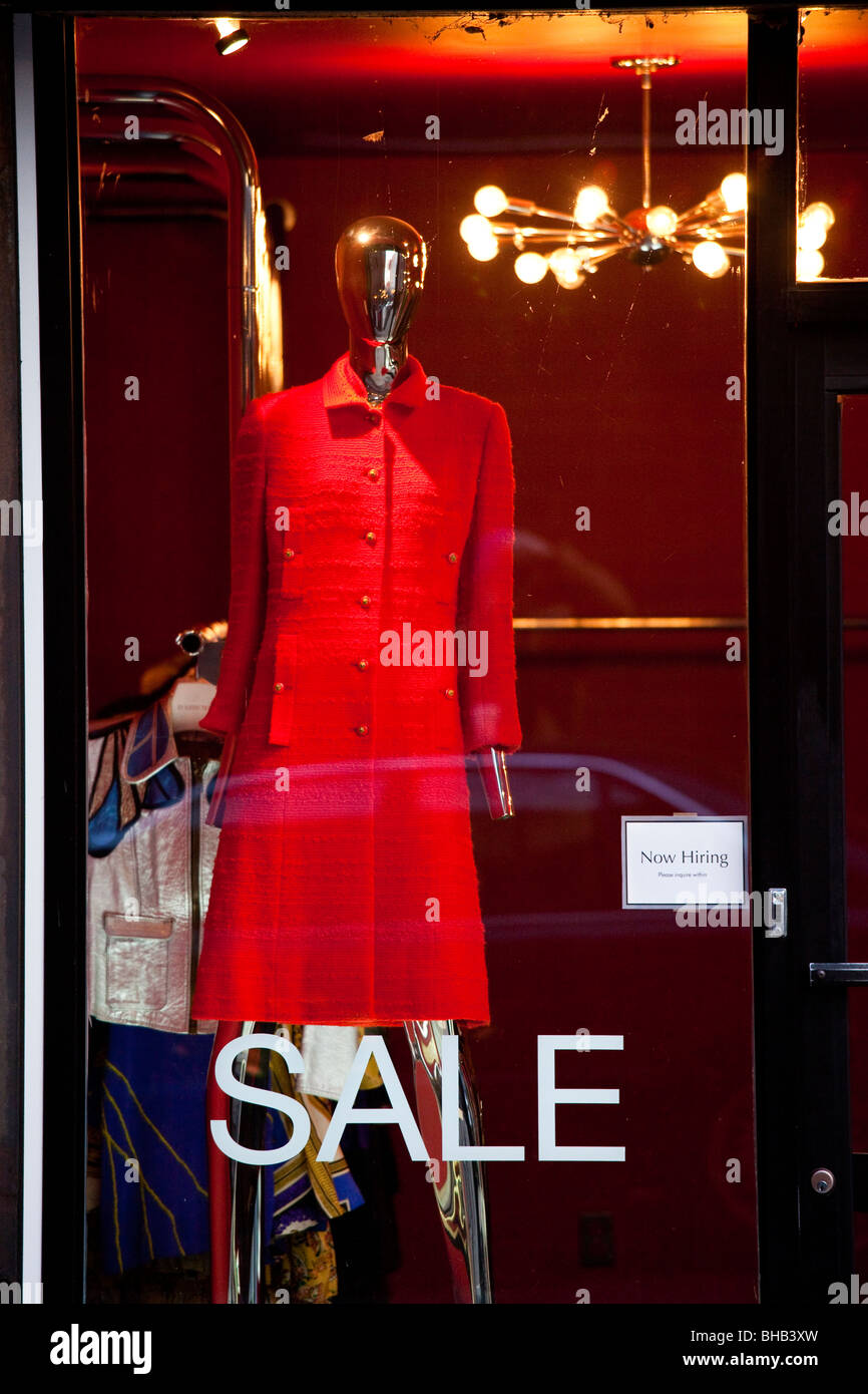 Magasin de vêtements pour femmes vente à Soho, New York City Banque D'Images