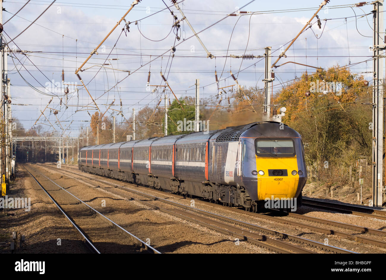 National Express East Coast TVH avec un service en direction sud près de Welham Green Banque D'Images