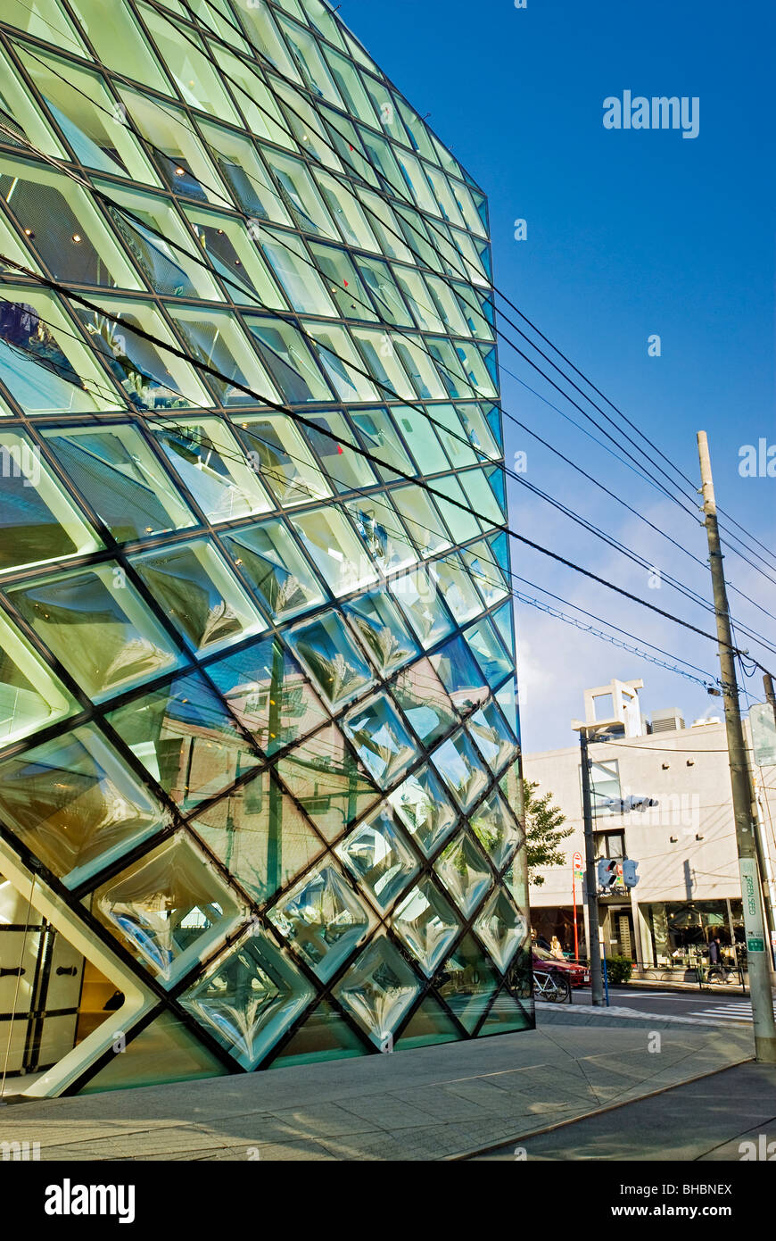 Architecture moderne en verre Prada Aoyama Herzog & de Meuron Omotesando Japon Banque D'Images