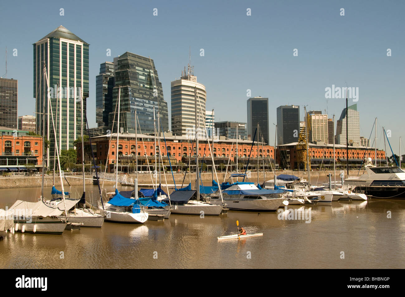 Puerto Madero de Buenos Aires Argentine Dock Waterfront Port Banque D'Images