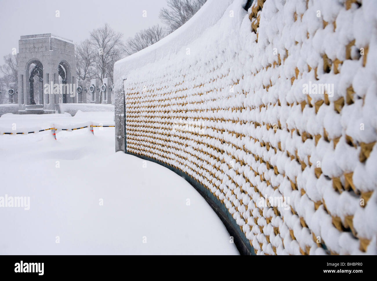 Des scènes de neige du National Mall. Mémorial de la Seconde Guerre mondiale. Banque D'Images