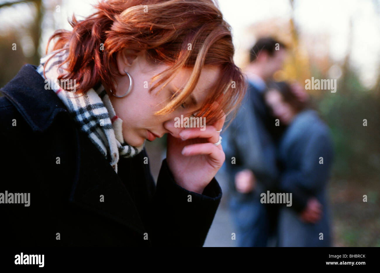 Sad brunette girl jealousy friend Banque de photographies et d'images à  haute résolution - Alamy