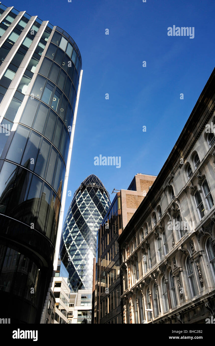 Modern office buildings in london business central gherkin Banque de