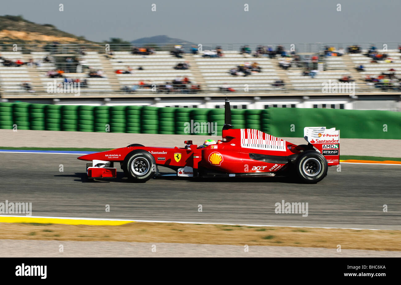 Felipe Massa (BRA) au volant de la Ferrari F10 de voiture de course de Formule Un en février 2010 Banque D'Images