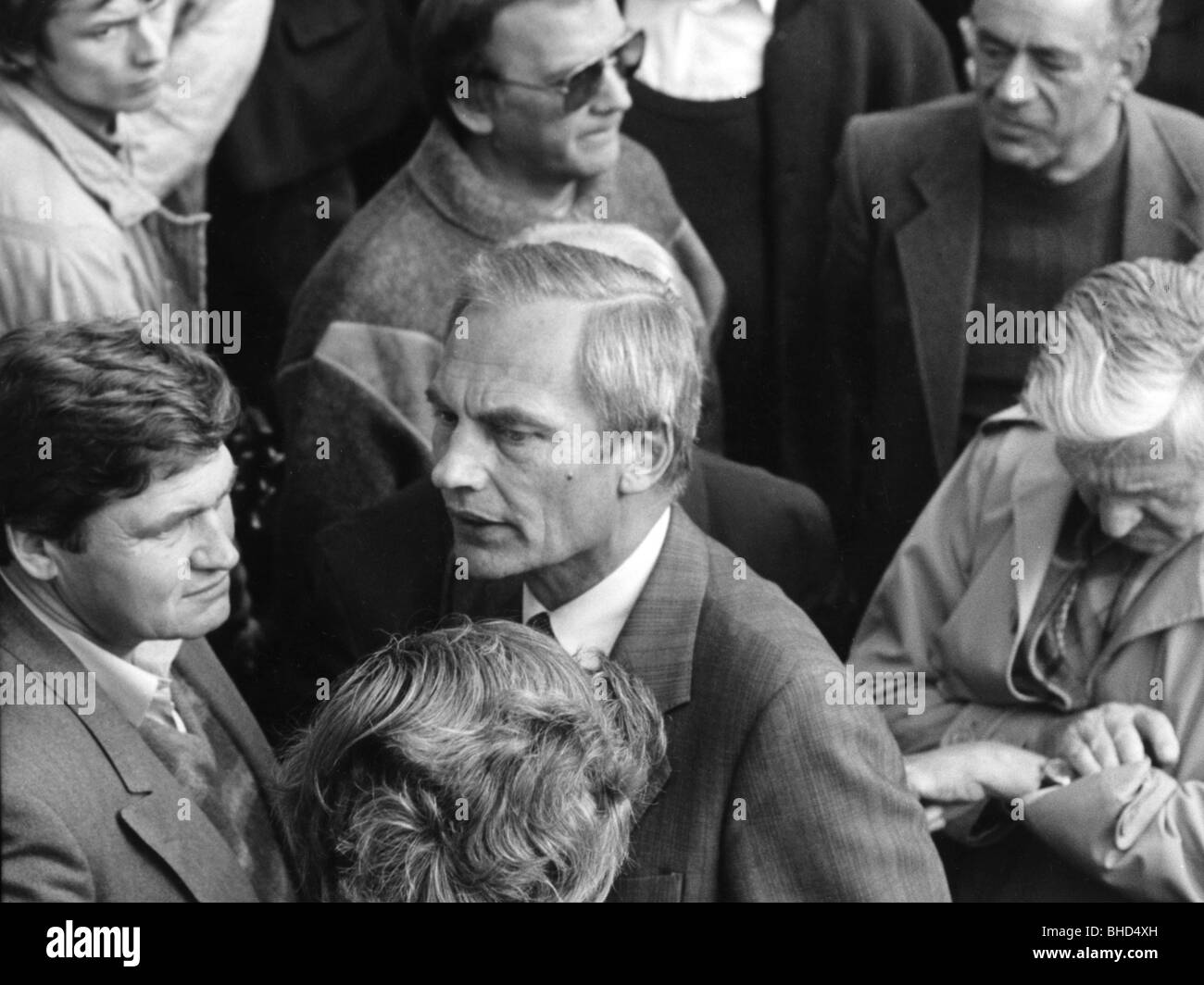 Kronawitter, Georg 21.4.1928 - 28.4.2016, politicien allemand (SPD), scène, lors d'un rassemblement contre le dépérissement forestier, Munich, Banque D'Images