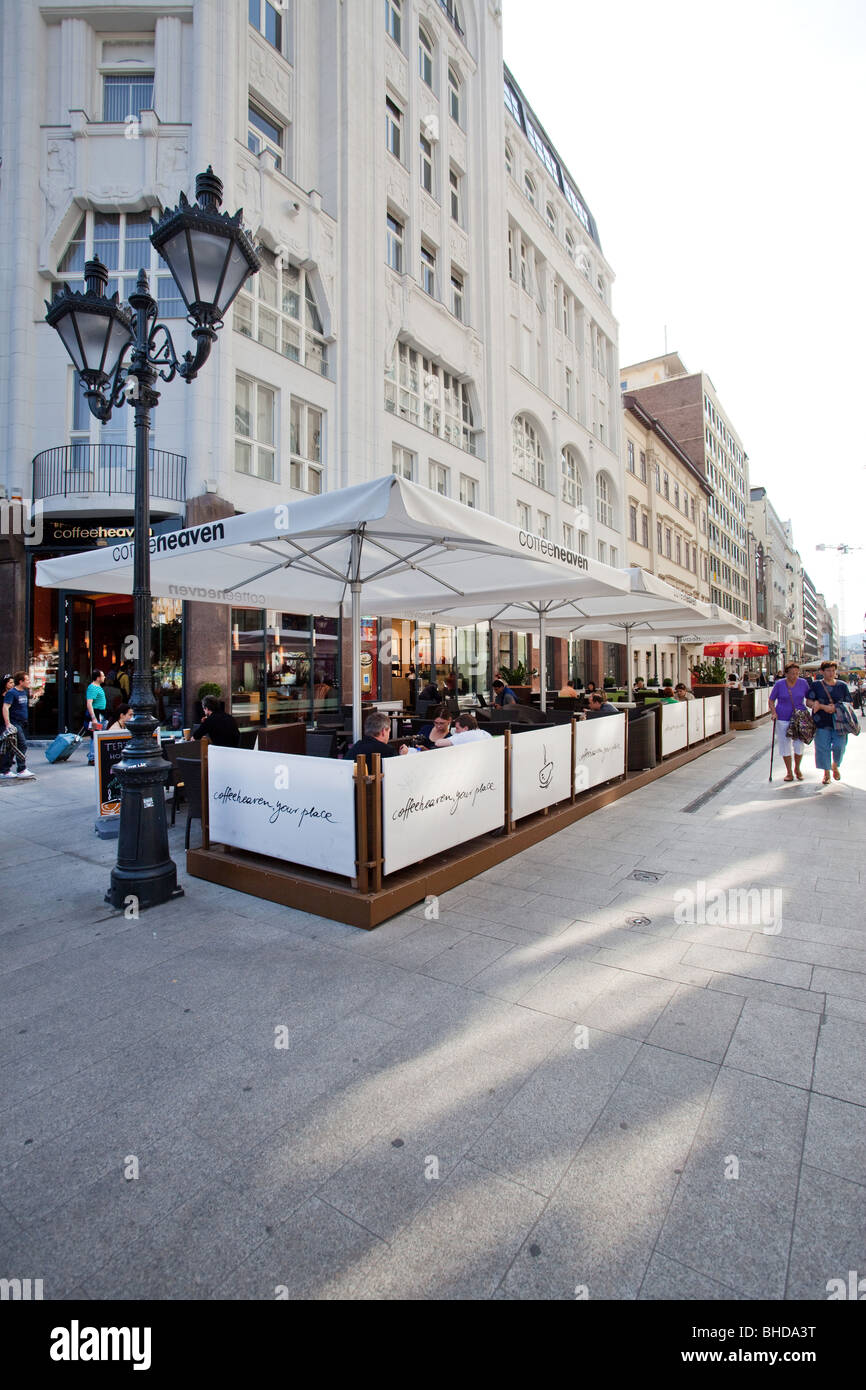 Szent István, restaurants om Budapest center Banque D'Images