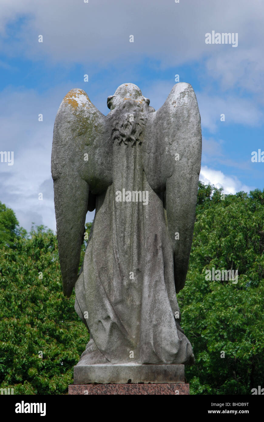 Vue arrière d'un cimetière angel Banque D'Images