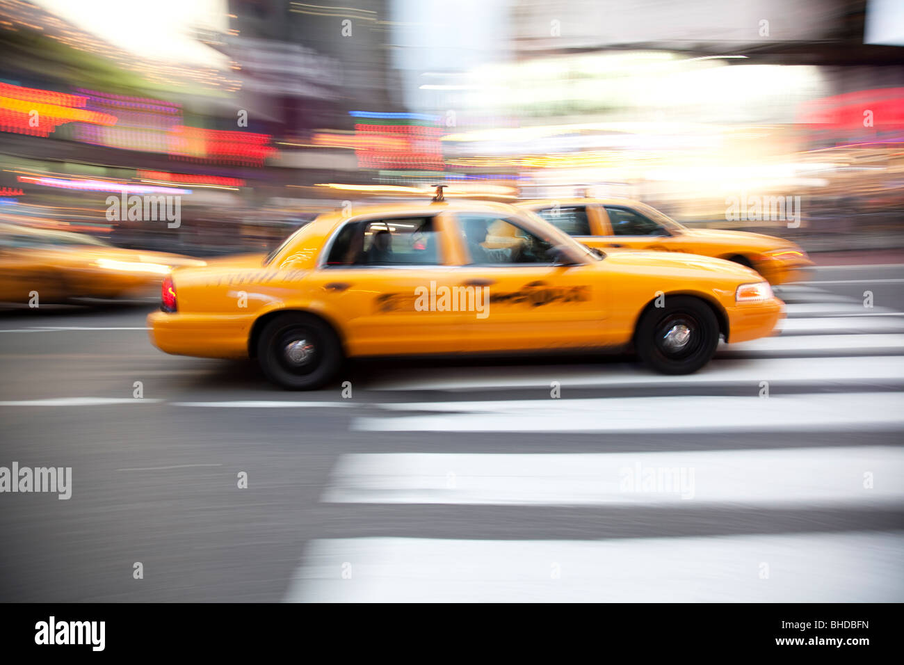 Les taxis de New York Times Square Banque D'Images