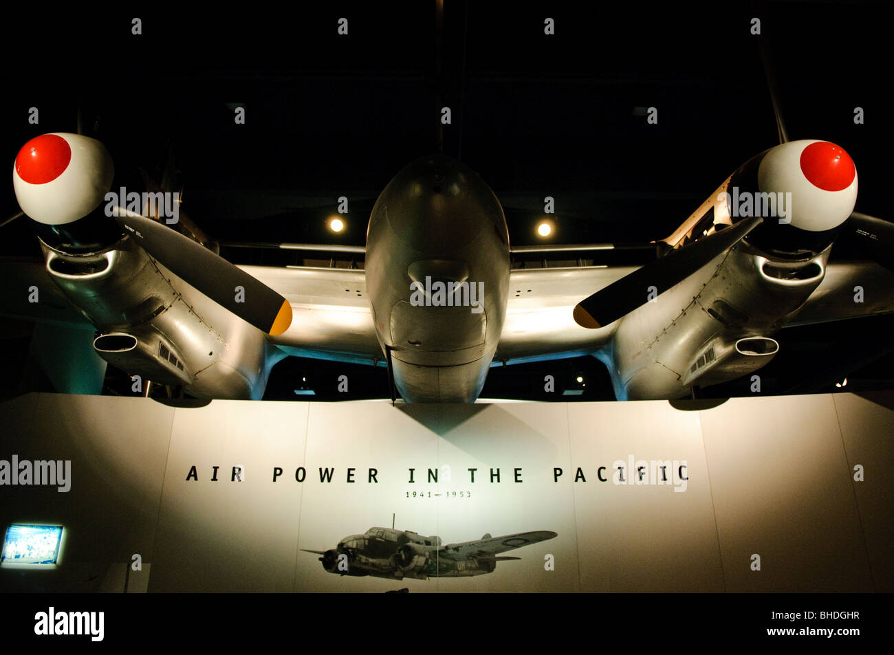 Avions exposés Mémorial de guerre australien Canberra Australie // CANBERRA, Australie — avions exposés au Mémorial de guerre australien de Canberra, Australie. L'Australian War Memorial, à Canberra, est un monument national commémorant les sacrifices militaires consentis par les Australiens dans divers conflits au cours de l'histoire. Banque D'Images