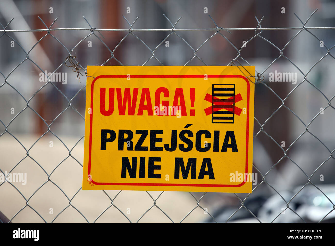 Panneau d'avertissement : Attention ! Pas de zone de passage, Pologne Banque D'Images