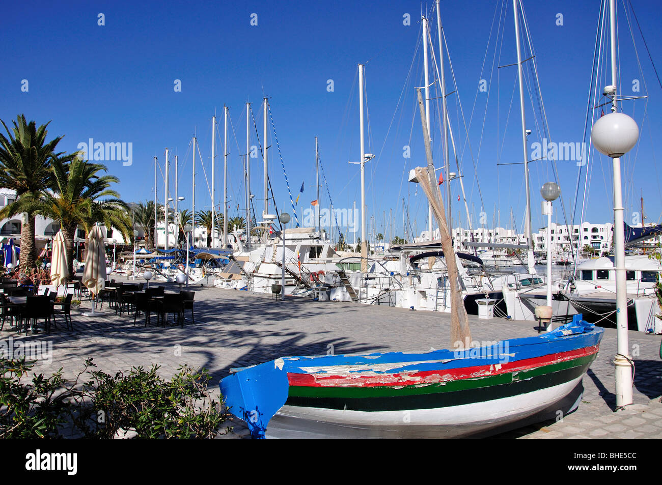 Vue du quai, Port El Kantaoui Marina, Port El Kantaoui, Sousse, Tunisie Gouvernorat Banque D'Images