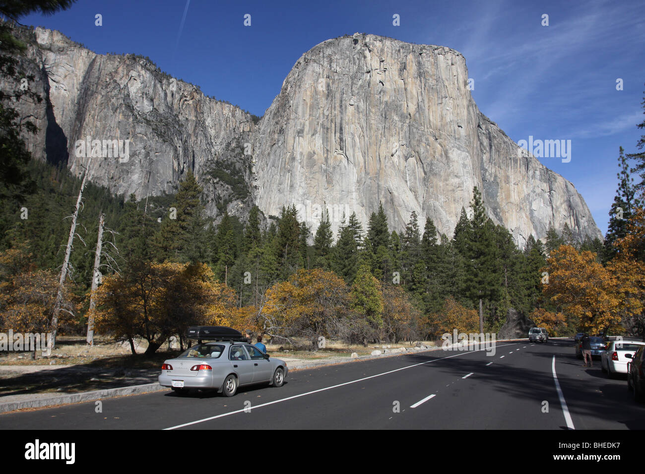 Road El Captain Yosemite National Park la couleur de l'automne Banque D'Images