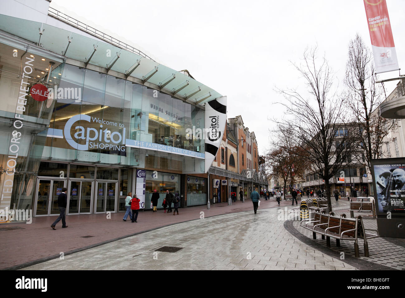 Entrée du centre commercial de la capitale sur Queens Street Cardiff Wales UK Banque D'Images