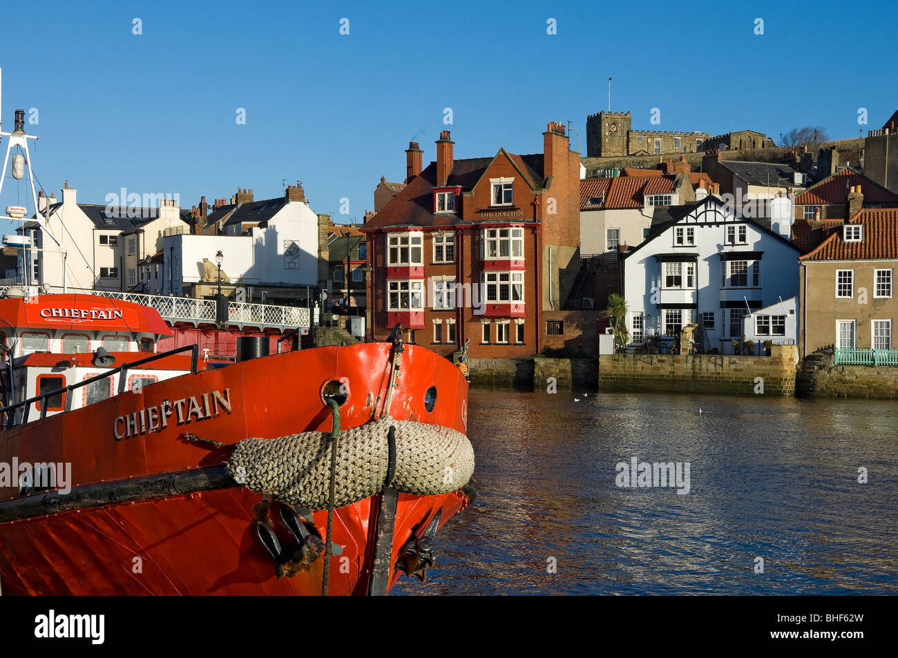 Bateau de pêche amarré dans le port Whitby, North Yorkshire Angleterre Royaume-Uni Royaume-Uni GB Grande Bretagne Banque D'Images