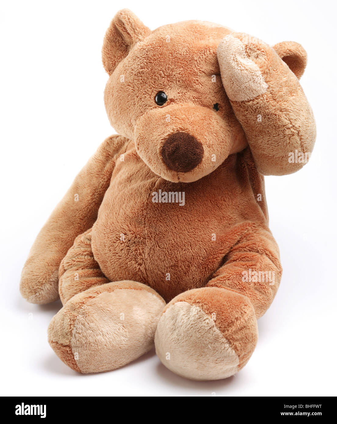 Ours en peluche dans un souci. Isolated over white. Banque D'Images